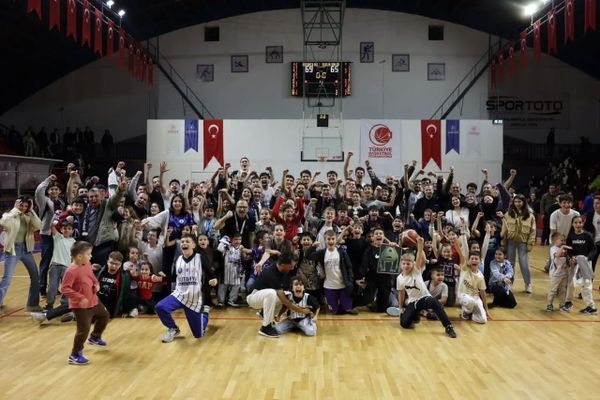 kütahya belediyespor taraftar desteğiyle 69-65 kazandı