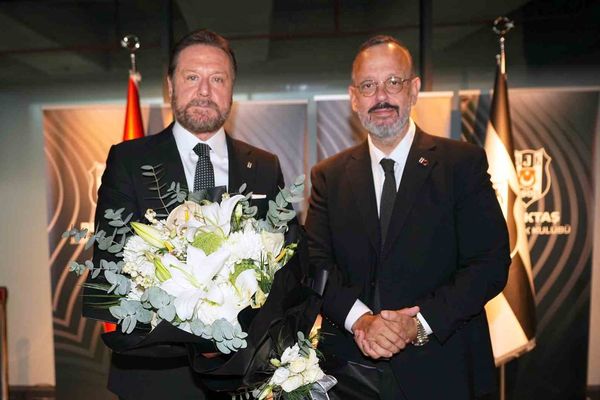 Beşiktaş yönetimi öğretmenlerle stadyumda yeni eğitim yılına merhaba dedi