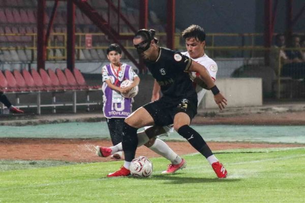 Manisa FK, Boluspor'u 2-1 mağlup ederek lige galibiyetle başladı