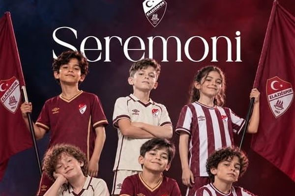 Elazığspor’dan miniklere sahada unutulmaz anlar sunan seremoni paketi
