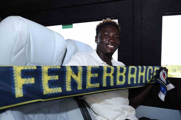 Fenerbahçe savunmasına genç güç: Kojo Peprah Oppong imza törenine çıkıyor