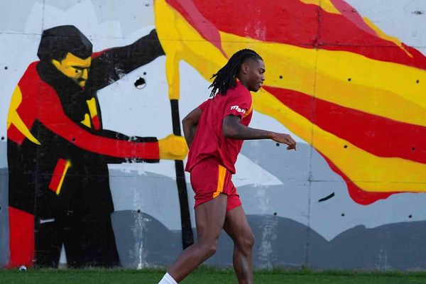 Rafael Leao Galatasaray'da sahaya ilk adımını attı