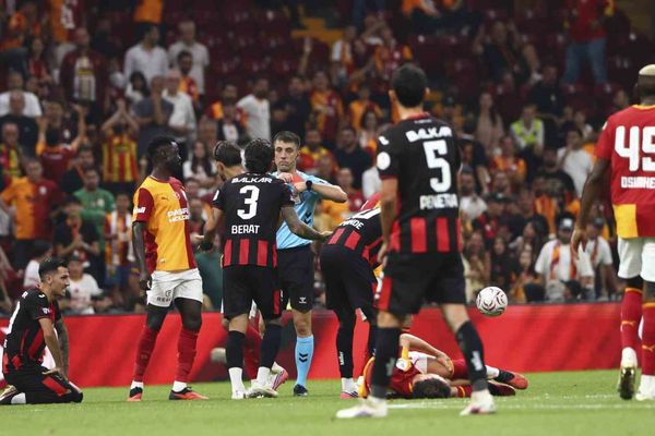 Sezonun ilk ihraç edilen ismi Alexandros Kyziridis oldu