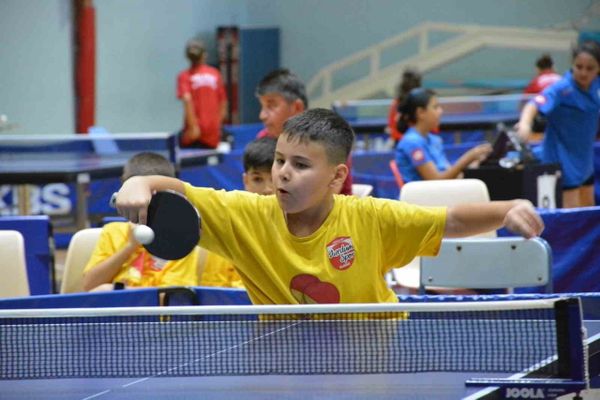 Eskişehir'den masa tenisinde bölge zaferi