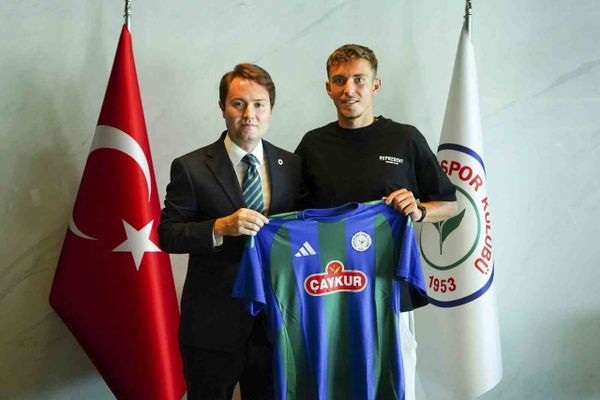 Çaykur Rizespor Romanya'nın genç golcüsünü 5 yıllığına kadrosuna kattı