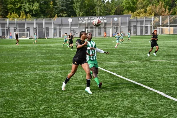 Kayseri kadın sahasında etkili oyunla farklı kazandı