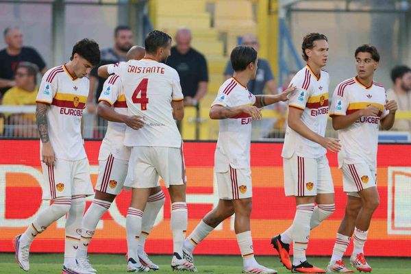 Roma iki haftada liderliğe yükseldi, şampiyonlar ligi öncesi moral buldu