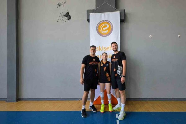 Eskişehir kampüsünden Eczacıbaşı altyapısına yükselen 2015 doğumlu smaçör