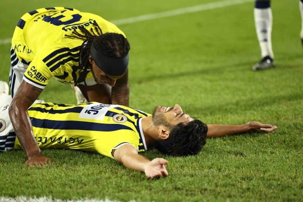 Fenerbahçe ilk yarıda baskı kurdu, Konyaspor karşısında 3-1 önde