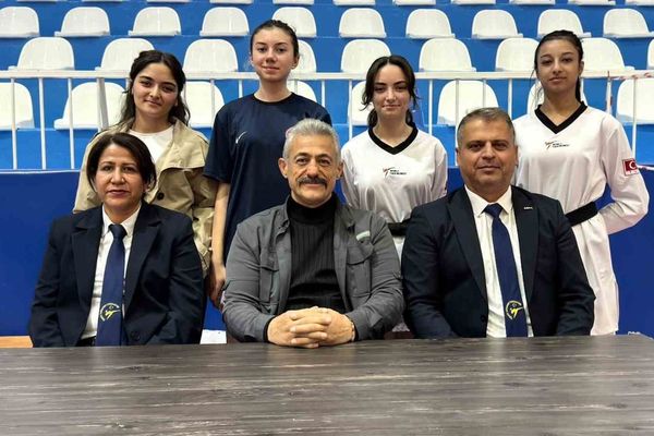 Kayseri'de gençler ringde: 29 ekim taekwondo il birinciliği sona erdi