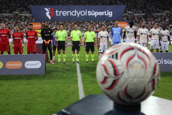Süper lig 5. haftası: Galatasaray liderliğe yükseldi, Fenerbahçe puan kaybetti
