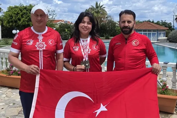 Samsunspor’un genç ismi Melek Ünlü çim topunda milli formayı giyecek