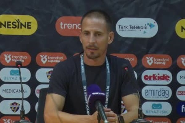 Alanyaspor'da Pereira mağlubiyeti kabul etmiyor, toparlanma çağrısı yaptı