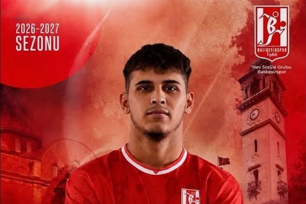 Balıkesirspor altyapıdan çıkan Sedat Yiğit Kurnaz ile bir yıllık güven tazeledi