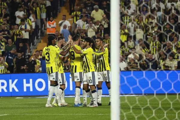 fenerbahçe konyaspor karşısında beş maçlık galibiyet serisi kurdu