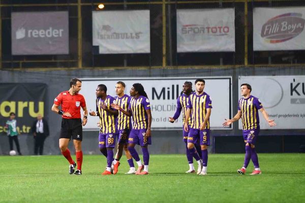 Göztepe 15. dakikada öne geçti, Eyüpspor evinde geride