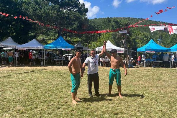 Bilecik’in minikler yıldızı Suluova’dan bronz madalya ile döndü