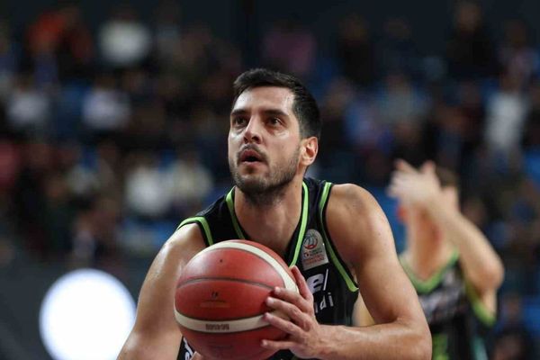 İstikrarı tercih eden Y. Denizli Basket iki kilit ismi kadroda tuttu