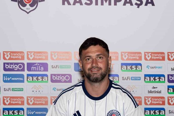 Kasımpaşa'ya tecrübe takviyesi: Ömer Bayram resmen katıldı