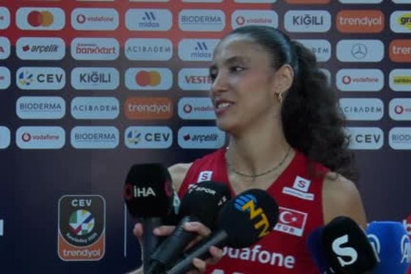 Formayı terletmek gurur veriyor: Deniz Uyanık sahada heyecanını anlattı