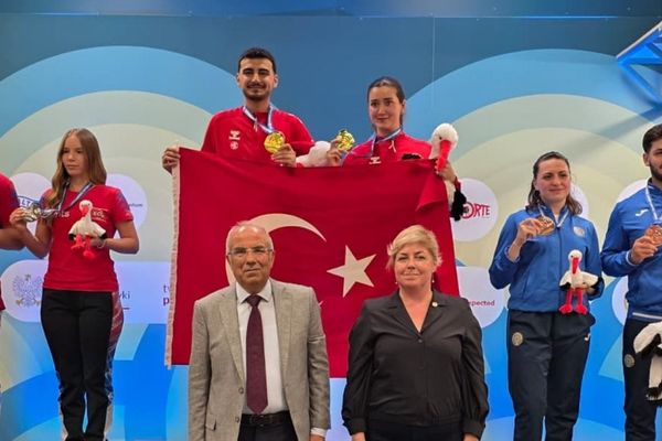Wroclaw'da gençlerden altın: Şimal Yılmaz ve Fahrettincan Er zirvede