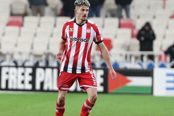 Bursaspor savunmasına yeni soluk: Emirhan Başyiğit imzada