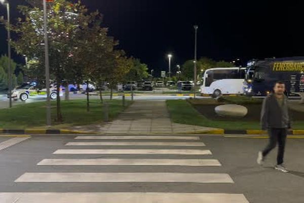 Fenerbahçe kafilesi tezahüratlar eşliğinde Rize'den ayrıldı