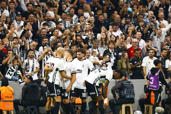 Beşiktaş dolmabahçe'de kayıpsız serisini 8 maça taşıdı