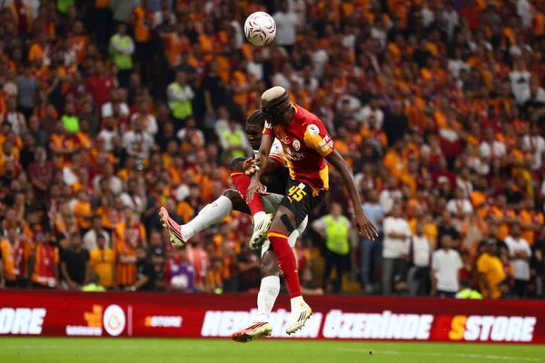 Galatasaray'da ikinci yarı baskısı meyvesini verdi: Göztepe 3-2 mağlup