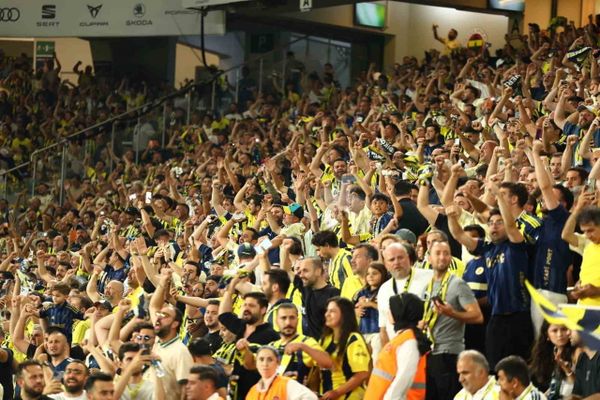 Kartal’dan Kante ve Greenwood tercihi: Fenerbahçe sahaya değişen bir 11 sürdü