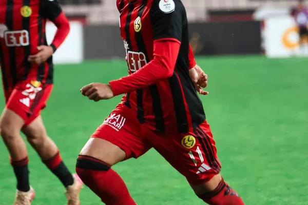Eskişehirspor evinde farklı kazandı: 7-1'lik net galibiyet