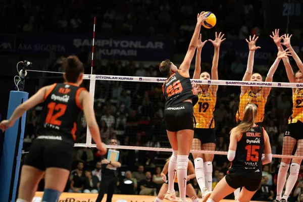 V.Bank'tan Antalya'da geri dönüş: şampiyonlar kupasında eczacıbaşı'yı 3-2 mağlup ettiler