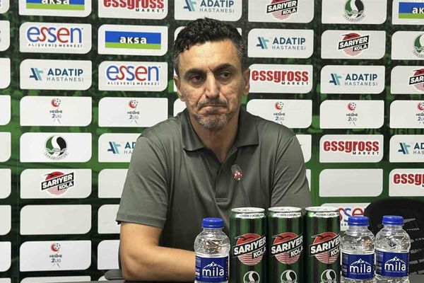 Sakaryaspor yeni yüzleri ve taraftarın desteğiyle 2-0 kazandı