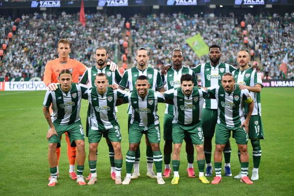 Bursaspor iç sahada puana razı oldu: Esenler Erokspor 2-2