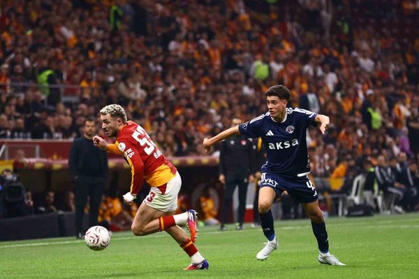 Galatasaray devreyi Abdülkerim'in golüyle önde kapattı
