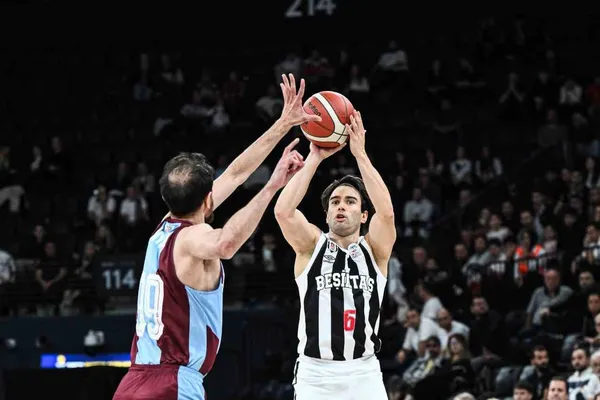 Beşiktaş'ta Omoruyi ve Nowell öne çıktı, ev sahibi 90-81 kazandı