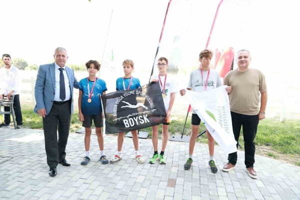 Gençler duatlonda ter döktü: Osmangazi'den spor hamlesi