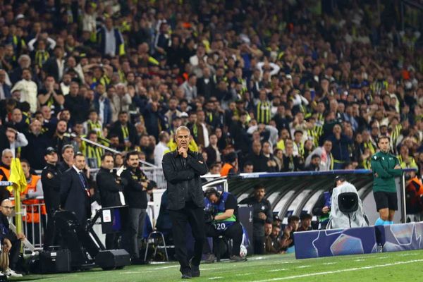 Fenerbahçe iki farkı koruyamadı, Slavia Prag son dakikada eşitledi