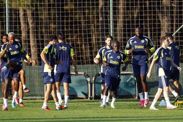 Fenerbahçe Konyaspor maçı öncesi son çalışmasını tamamladı