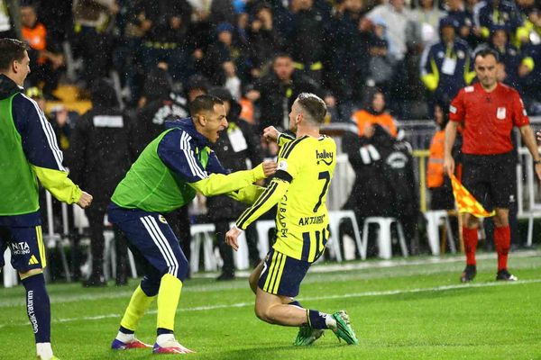 Kerem Aktürkoğlu yedekten gelerek Alanyaspor karşısında bu sezonun ilk golünü attı