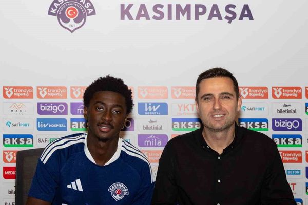Kasımpaşa'ya Premier Lig tecrübesi: Jesurun Rak-Sakyi resmen kadroda