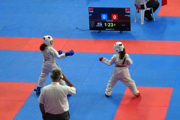 Uluslararası Turkish Open karate turnuvası İstanbul'da başladı