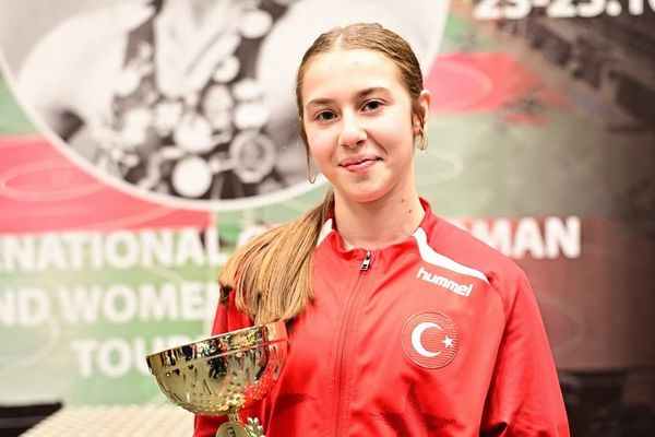 Atakumlu sporcu Karin Asra Gürel rakiplerine şans tanımadan Georg Lurich turnuvasını kazandı