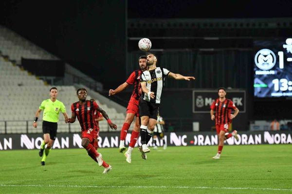 Manisa'da hızlı başlangıç, farklı galibiyet: 4-1