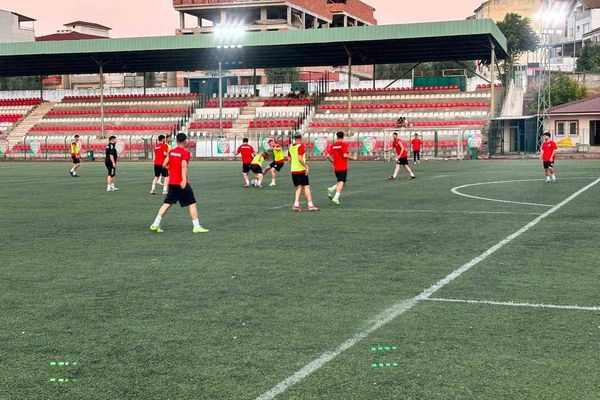 Osmanelispor taraftarının önünde Eskişehir Anadolu S.F. ile kupada sınav veriyor