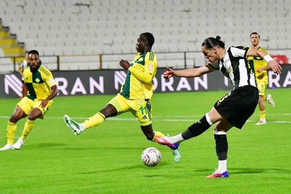 Manisa'da son dakikada kurtaran penaltı: Esenler Erokspor 1-1