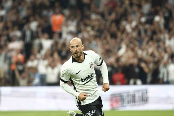 Vaclav Cerny 25. dakikada Beşiktaş'ın lig açılışını yaptı
