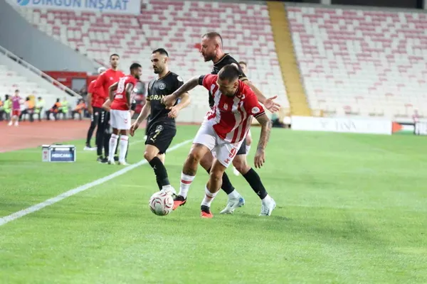 Sivas'ta gole doymayan maç: Sivasspor 2-2 Manisa FK