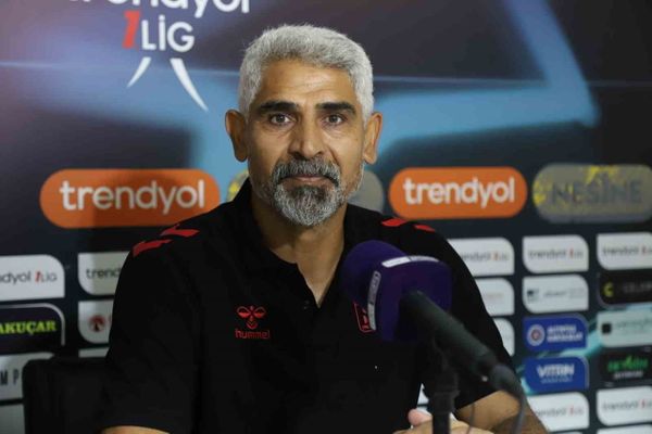 Sivasspor talihsiz gole rağmen bir puanla döndü; Bandırmaspor bitiricilik eksikliğini konuştu