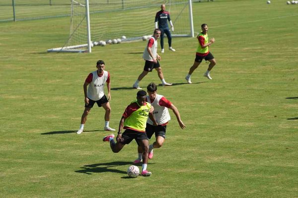 Çorum FK Antalya kampında çift idmanla çalıştı